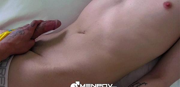  HD MenPOV - Two cute guys film themselves in bed